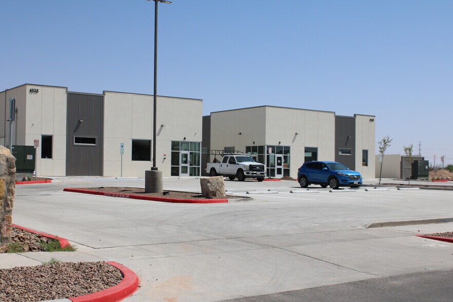 More Photos Of 1524 Oxbow Dr, Horizon City Medical For Sale