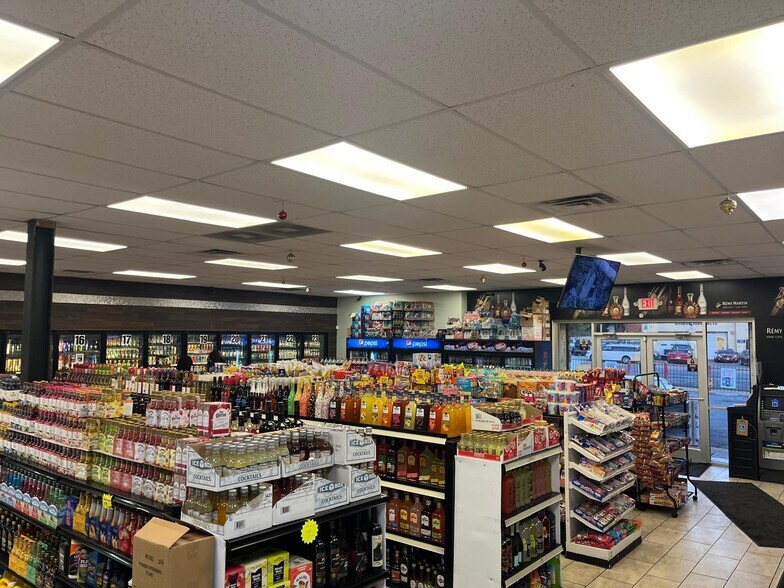 More Photos Of , Saint Louis General Retail For Sale