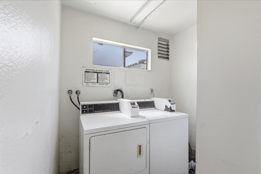 More Photos Of 635 W 15th St, San Pedro Apartments For Sale