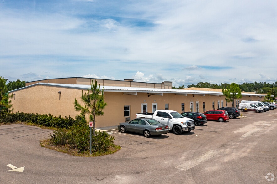 More Photos Of 5316 Lena Rd, Bradenton Light Distribution For Lease