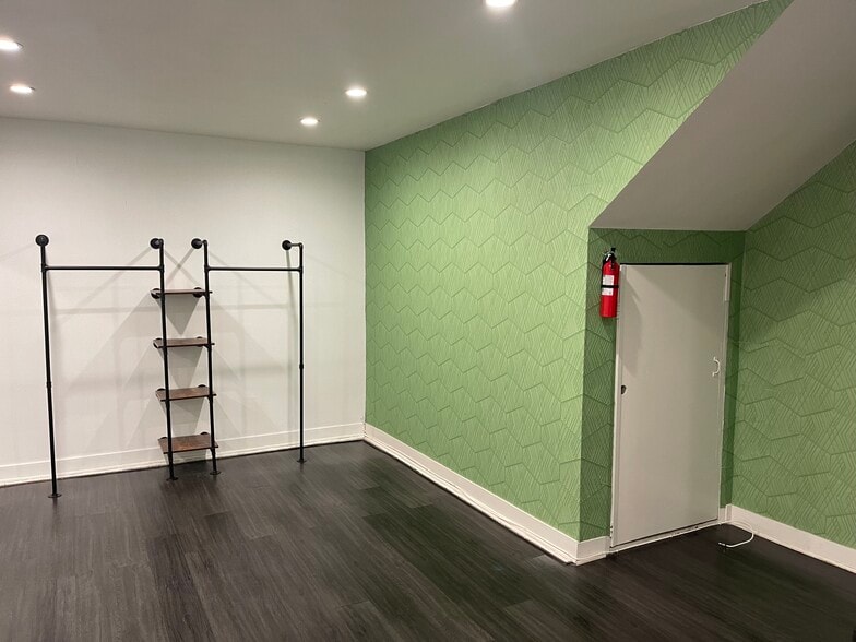 More Photos Of 7449-7451 Melrose Ave, Los Angeles Loft Creative Space For Lease