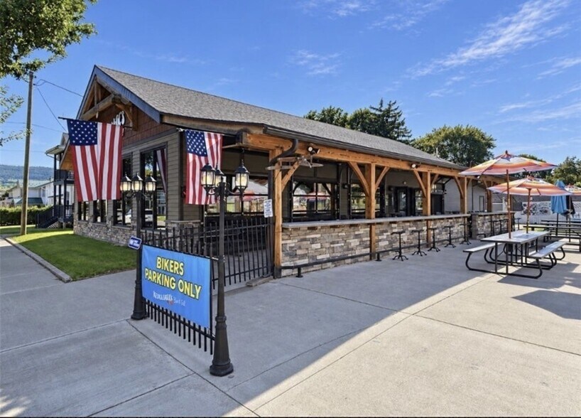 Primary Photo Of 107 11th St, Watkins Glen Storefront Retail Residential For Sale