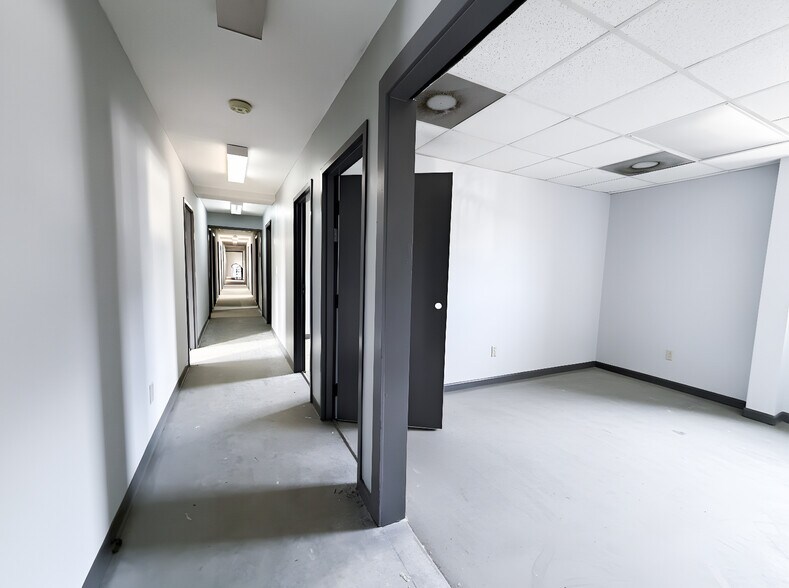 More Photos Of 2514 W Point Ave, College Park Manufacturing For Lease