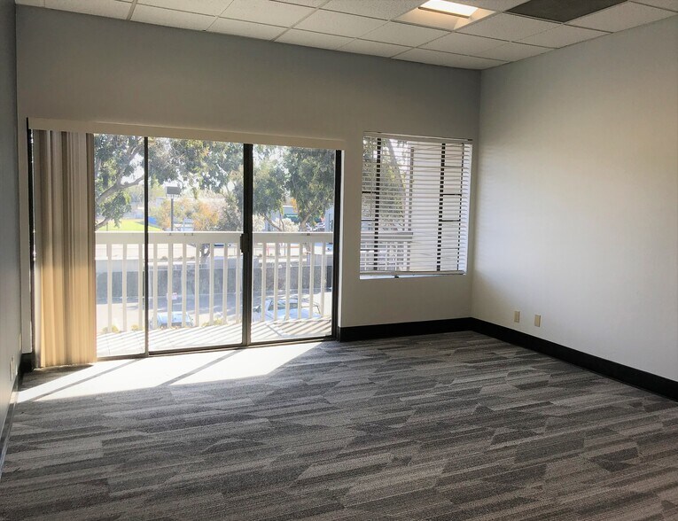 More Photos Of 10020 N De Anza Blvd, Cupertino Loft Creative Space For Lease