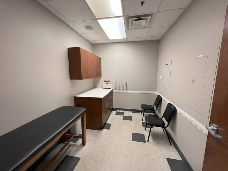 More Photos Of 3800-3840 Grant Ave, Loveland Medical For Lease