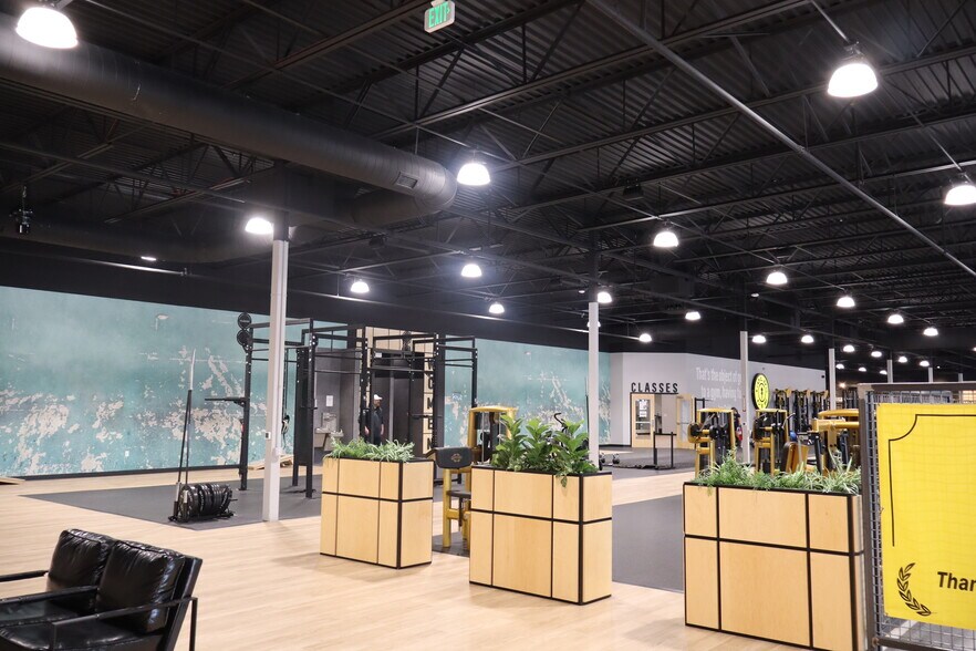 More Photos Of 5601-5753 McWhinney Blvd, Loveland General Retail For Sale