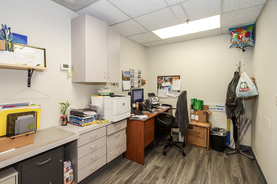 More Photos Of 233 E Shore Rd, Great Neck Medical For Lease