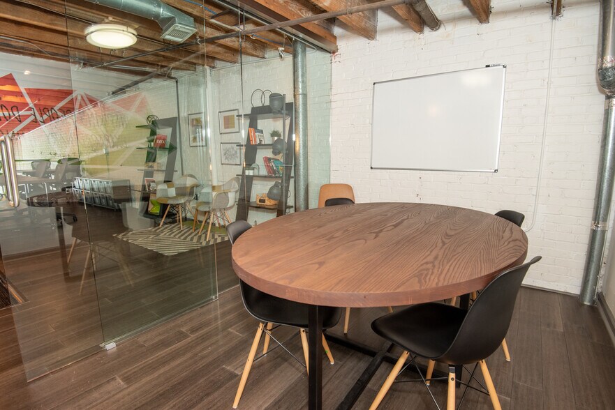 More Photos Of 887 W Marietta St NW, Atlanta Loft Creative Space For Lease