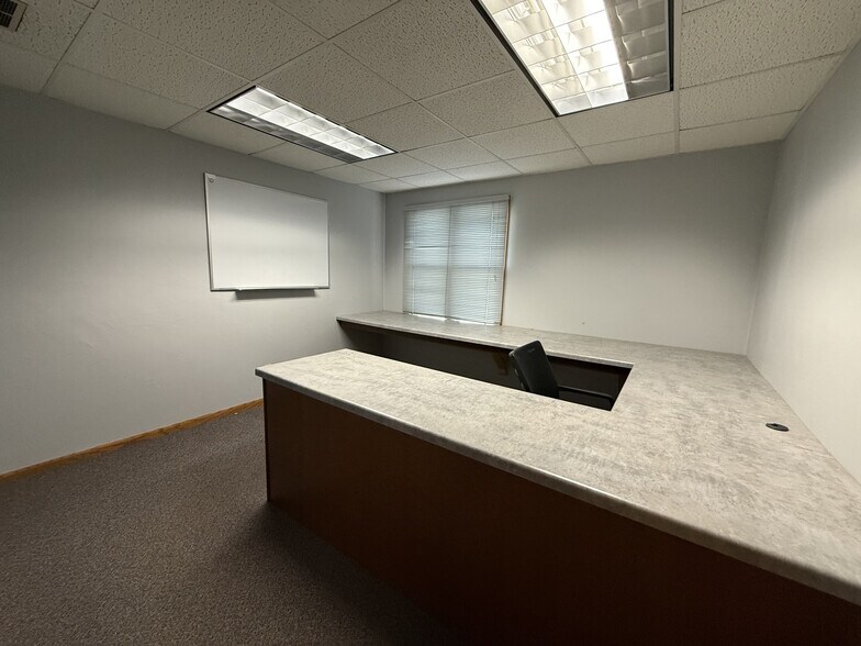 More Photos Of 6135 N American Ln, De Forest Warehouse For Lease