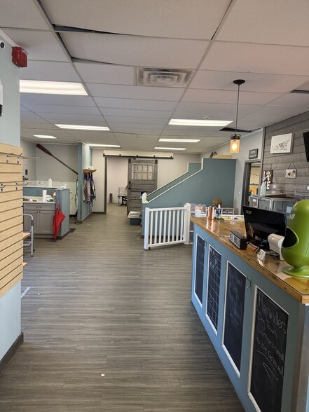 More Photos Of 64 Putnam St, Winthrop Storefront Retail Office For Lease