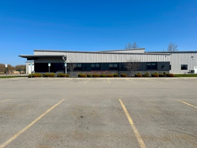 More Photos Of 18 Lancaster Pky, Lancaster Manufacturing For Sale
