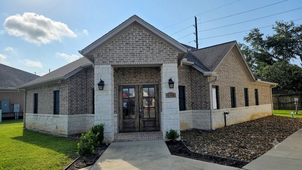 Primary Photo Of 23219 Red River Dr, Katy Medical For Sale