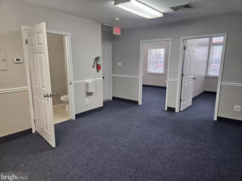 More Photos Of 7500-7516 Diplomat Dr, Manassas Office For Lease