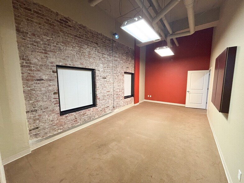 More Photos Of 431 S Jefferson Ave, Springfield Apartments For Lease