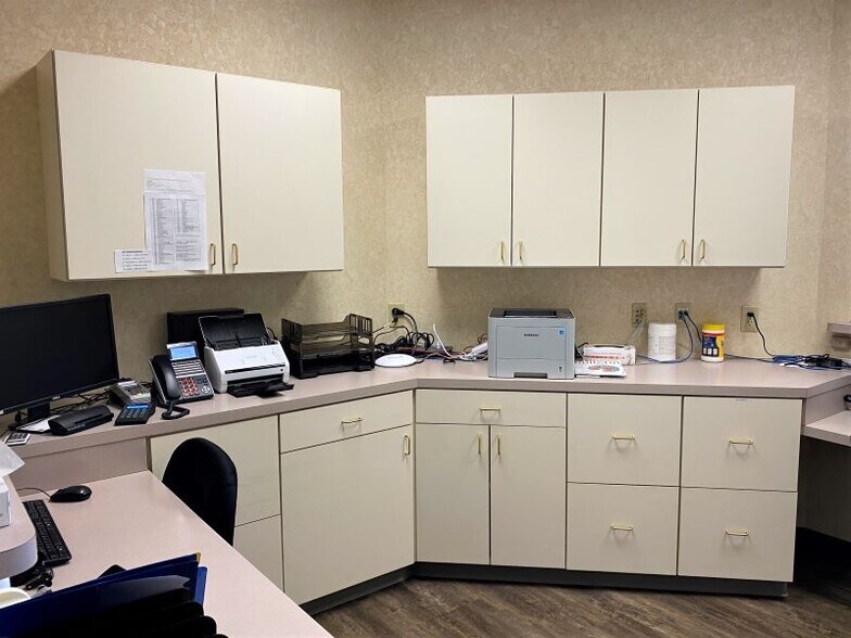 More Photos Of 1475-1495 W Main St, Tipp City Medical For Lease