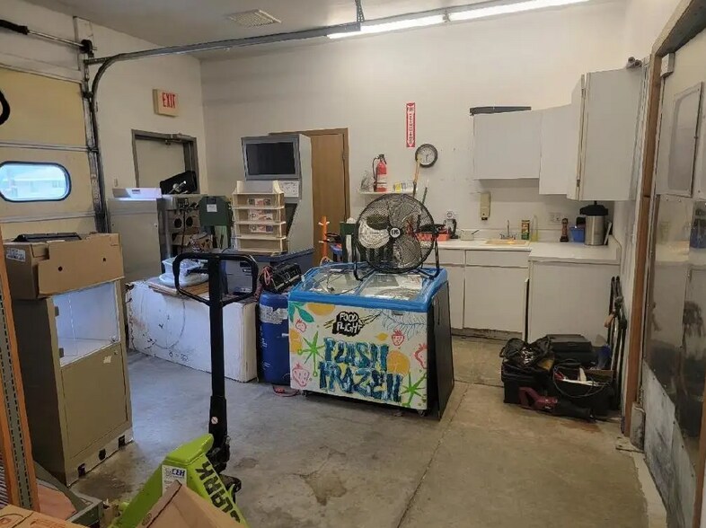 More Photos Of O E Railroad St, Kendall Freestanding For Sale