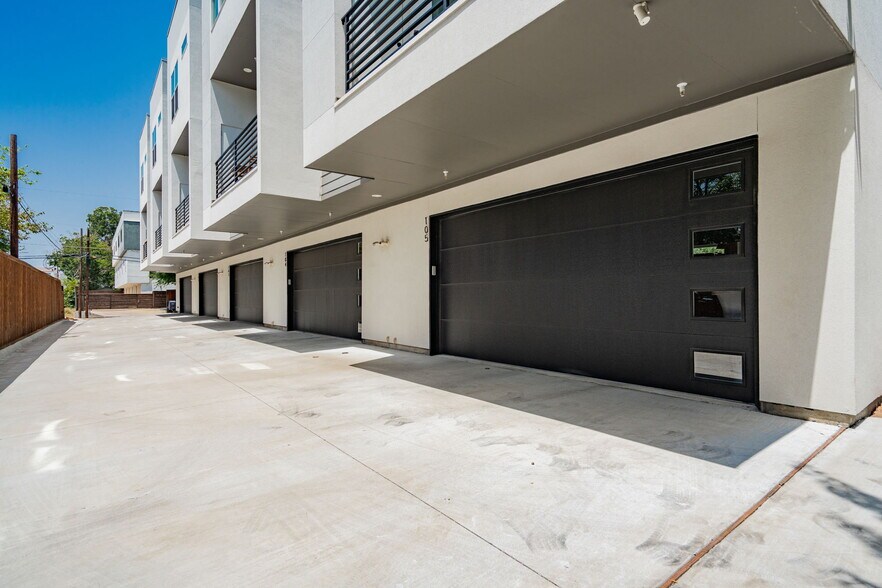 More Photos Of 4514 Cabell Dr, Dallas Apartments For Sale