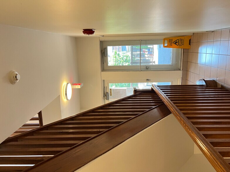 More Photos Of 336 Clinton St, Toronto Apartments For Sale