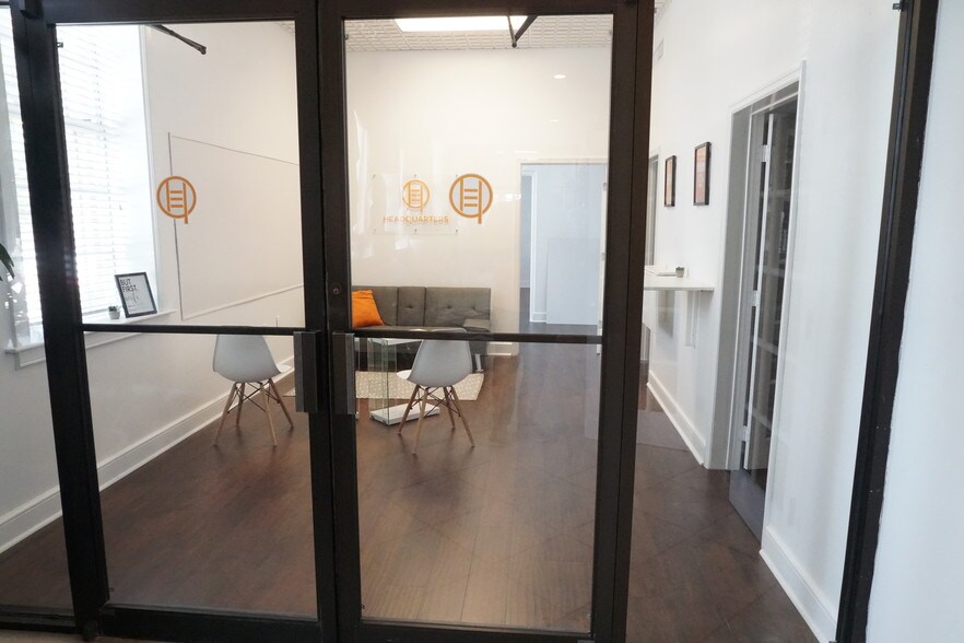 More Photos Of 22 W Monument Ave, Kissimmee Office For Lease