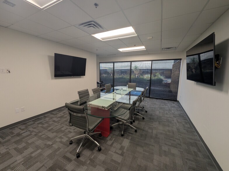 More Photos Of 3033 N 44th St, Phoenix Office For Lease