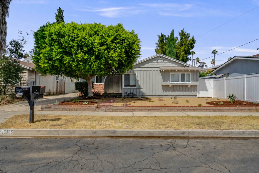 More Photos Of 15907 Enadia Way, Van Nuys Apartments For Sale