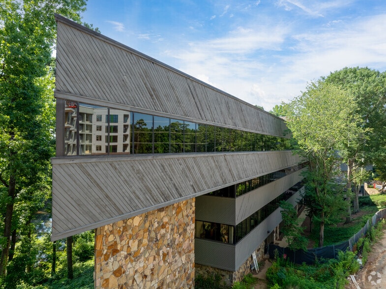 More Photos Of 2400 Lake Park Dr SE, Smyrna Office For Lease