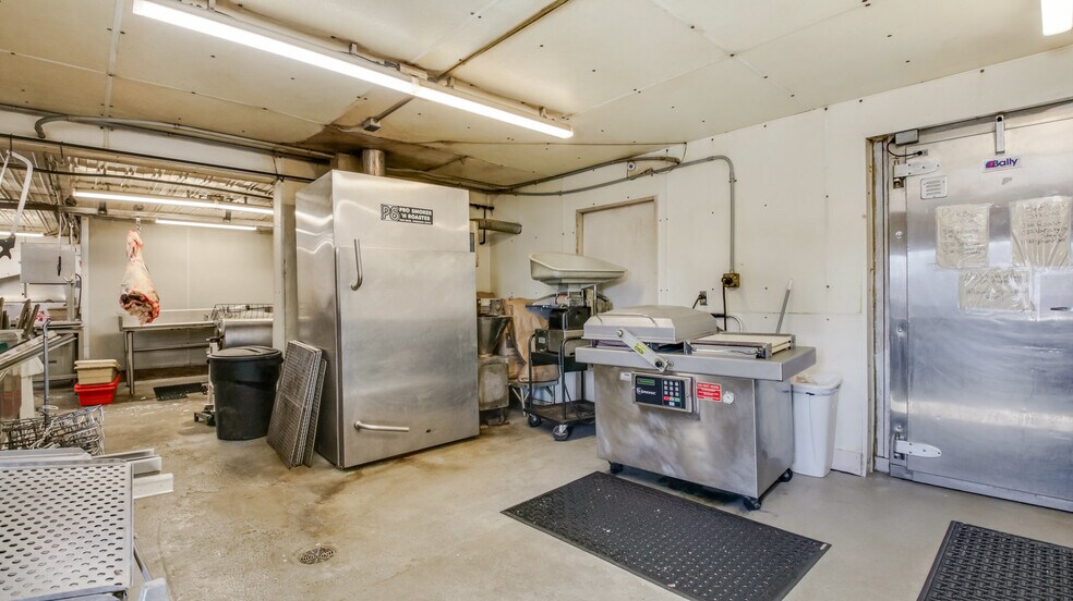 More Photos Of 2310 S Main St, Bloomer General Retail For Sale