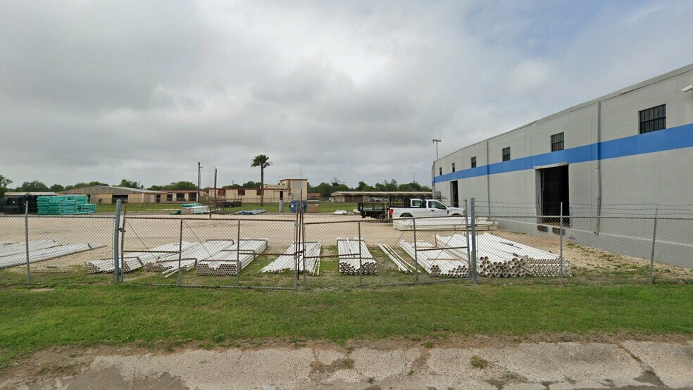 More Photos Of 1002 W Jackson Ave, Harlingen Warehouse For Sale