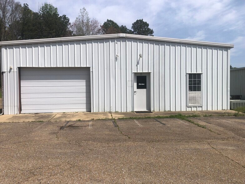 Primary Photo Of 35 Wilcutt, Columbus Showroom For Sale