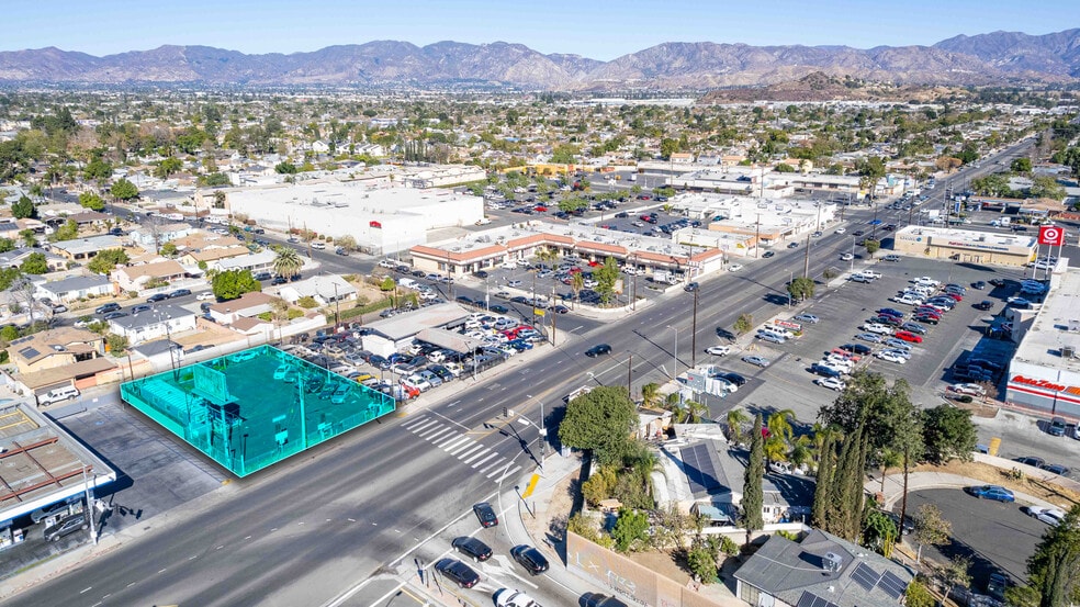 More Photos Of 13243 Osborne St, Arleta Land For Lease