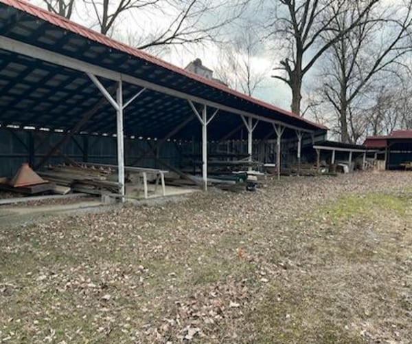 More Photos Of 1110 Dewey St, New Albany Flex For Sale