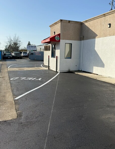 More Photos Of 107 W Pacheco Blvd, Los Banos Restaurant For Sale