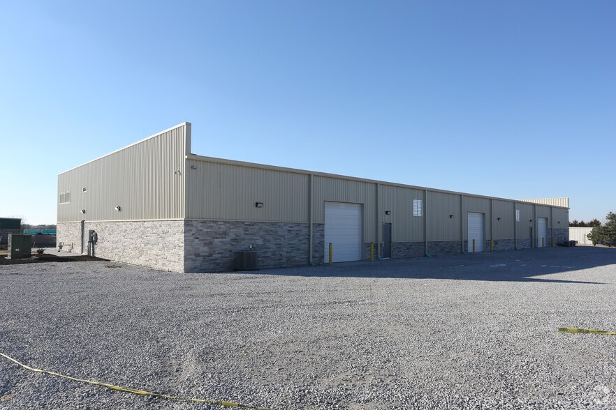 More Photos Of 1160 W 149th St, Olathe Warehouse For Sale