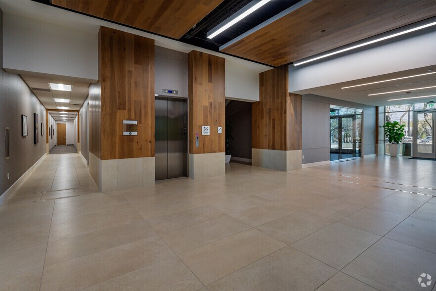 More Photos Of 2806 W Bitters Rd, San Antonio Office For Lease