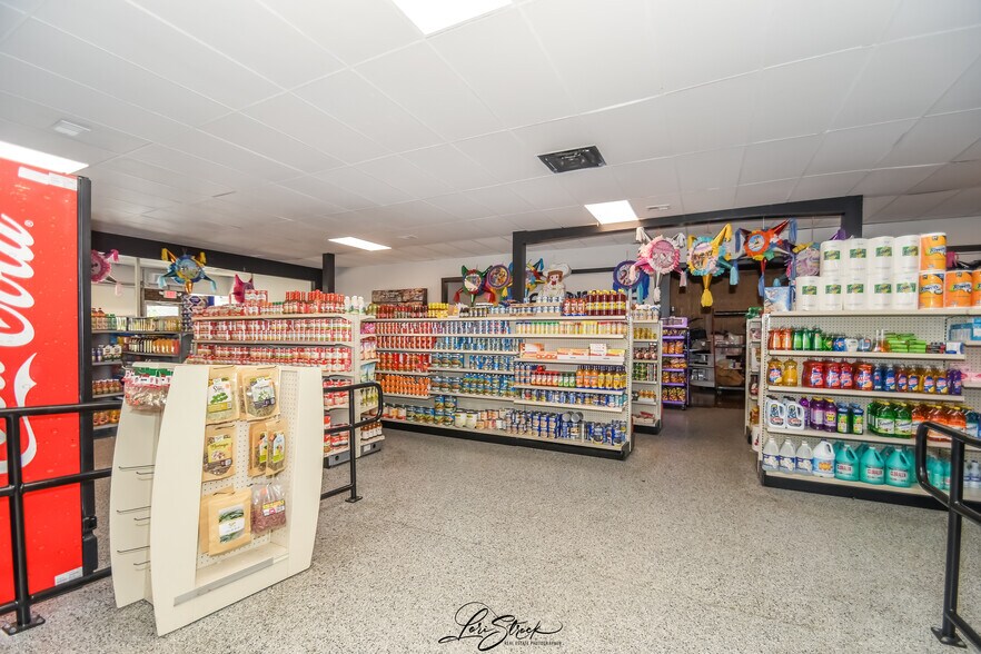 More Photos Of 800 Theodore, Crest Hill Convenience Store For Sale