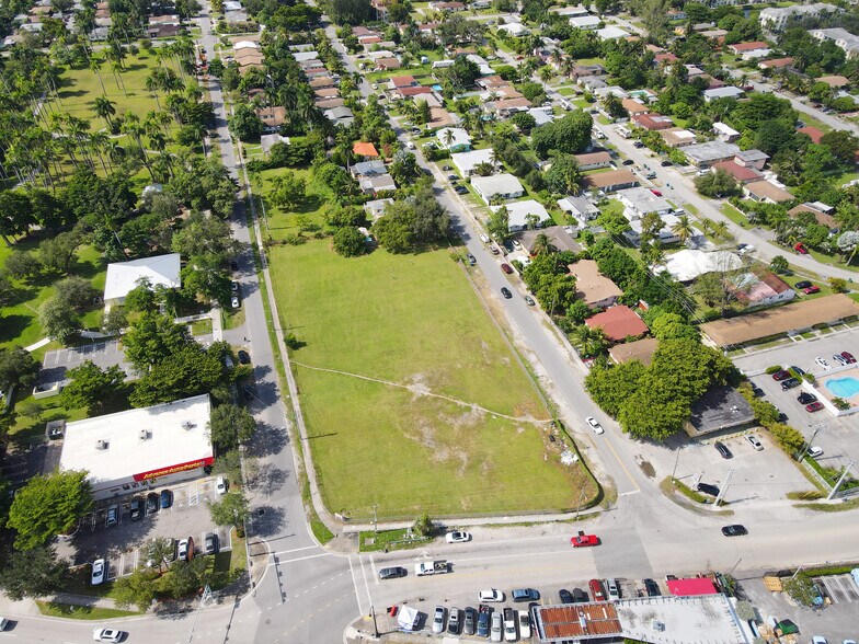 More Photos Of 11620 Biscayne Blvd, Miami Land For Lease