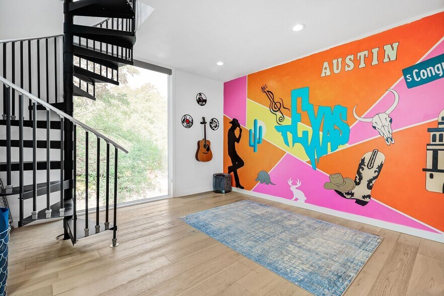 More Photos Of 2208 Lake Austin Blvd, Austin Office Residential For Sale