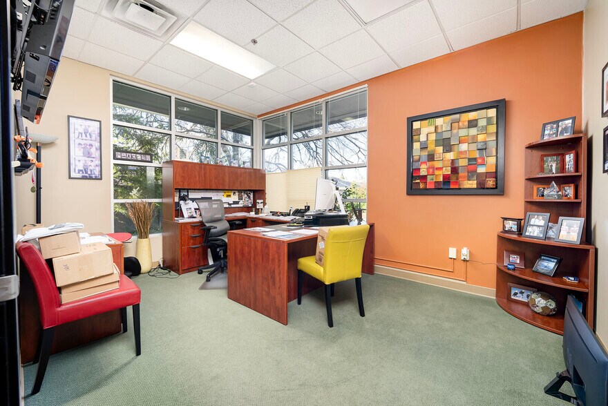 More Photos Of 951 Reserve Dr, Roseville Medical For Lease