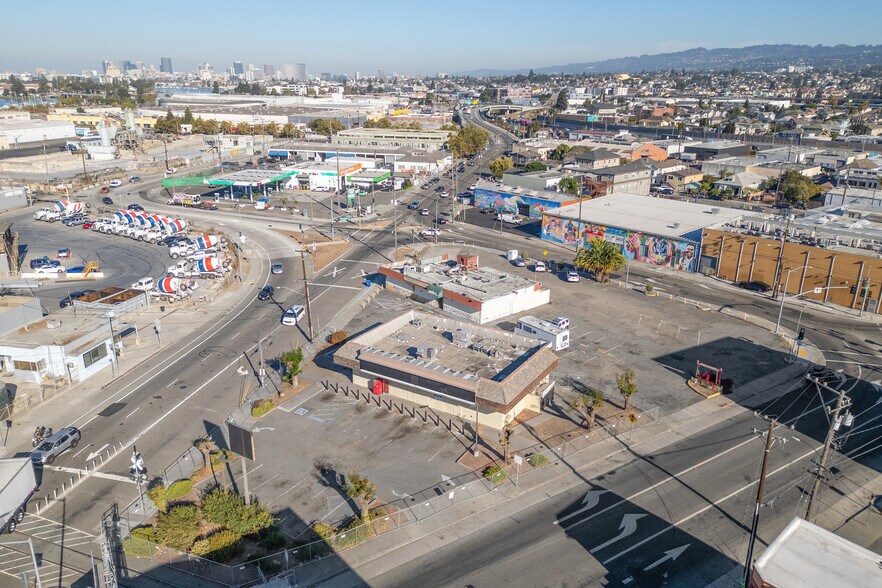 More Photos Of 324 23rd Ave, Oakland Convenience Store For Sale