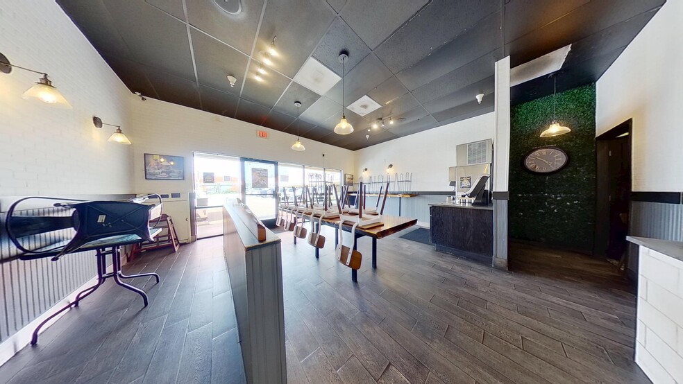 More Photos Of 488 E 17th St, Costa Mesa Restaurant For Lease