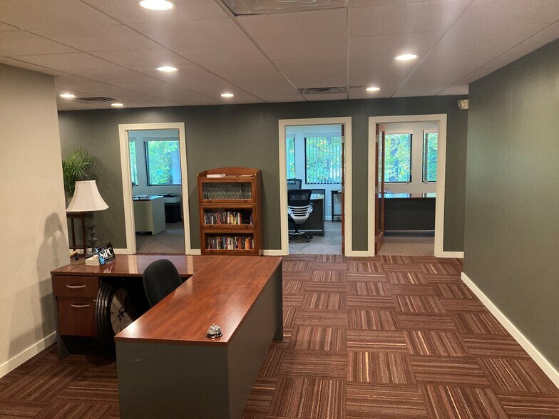 More Photos Of 500 Cascade West Pky SE, Grand Rapids Office For Lease