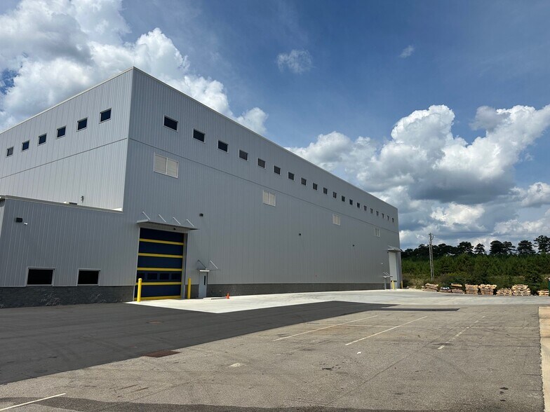More Photos Of 600 Fox Run Ave, Opelika Manufacturing For Lease