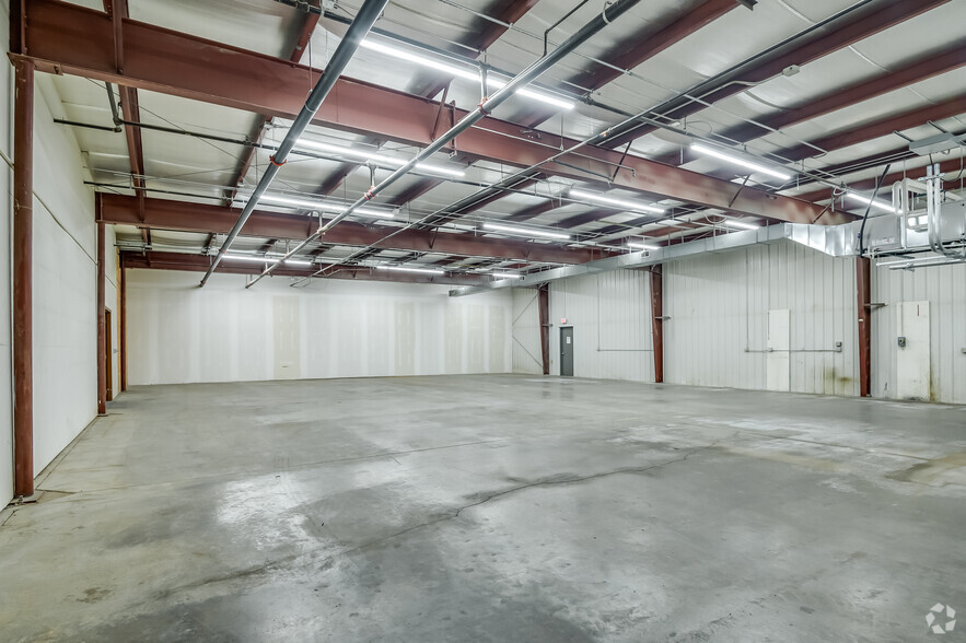 More Photos Of 2390 Industrial Dr, Neenah Warehouse For Sale
