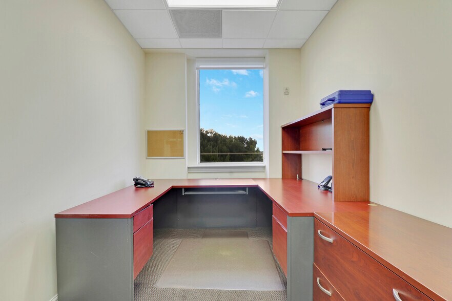 More Photos Of 6751 N Federal Hwy, Boca Raton Office For Sale