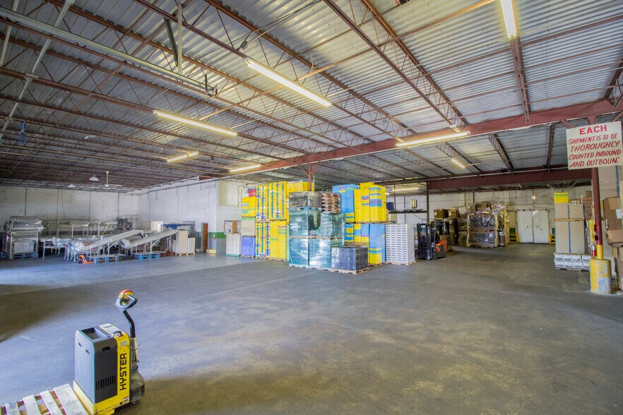 More Photos Of 1005 Snively Ave, Winter Haven Refrigeration Cold Storage For Sale