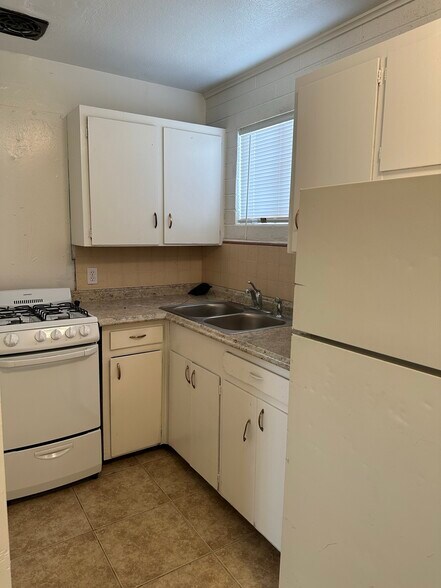 More Photos Of 102 S Pomeroy St, Mesa Apartments For Sale