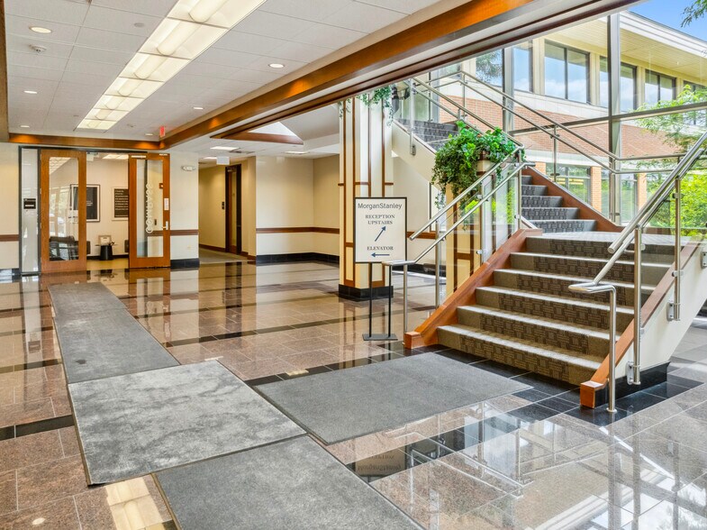 More Photos Of 760 W Main St, Barrington Office For Sale