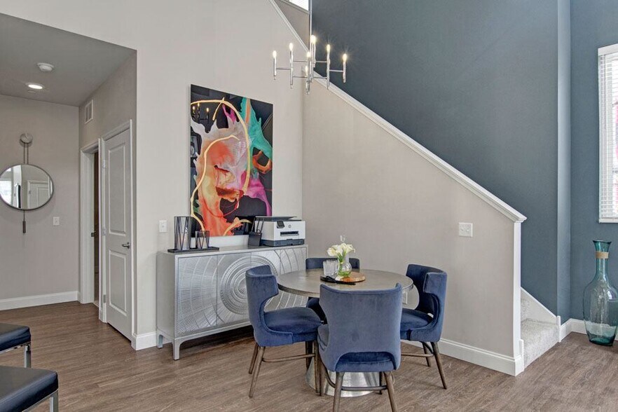 More Photos Of 1455 W Lake St, Minneapolis Multifamily For Sale