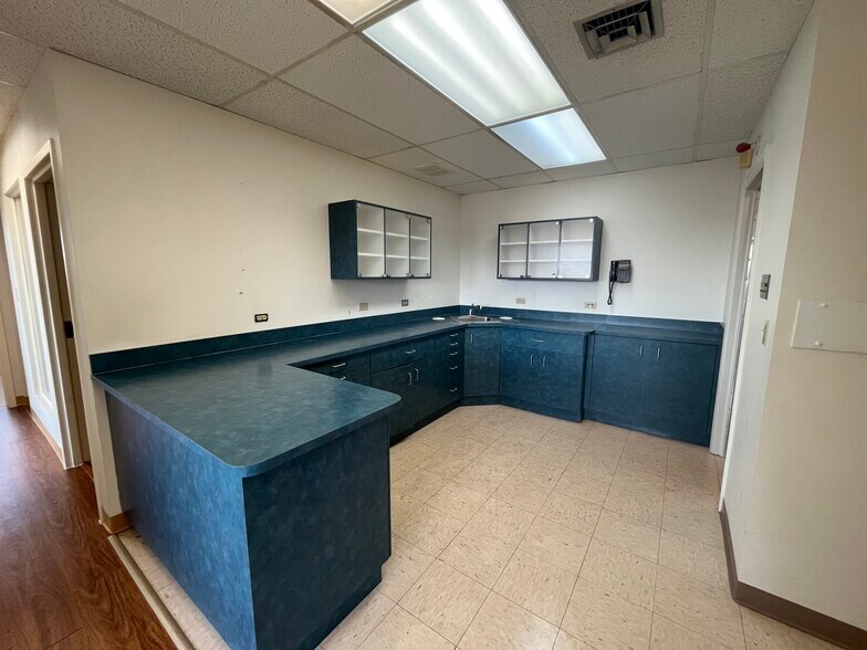 More Photos Of 99 November Dr, Camp Hill Medical For Lease