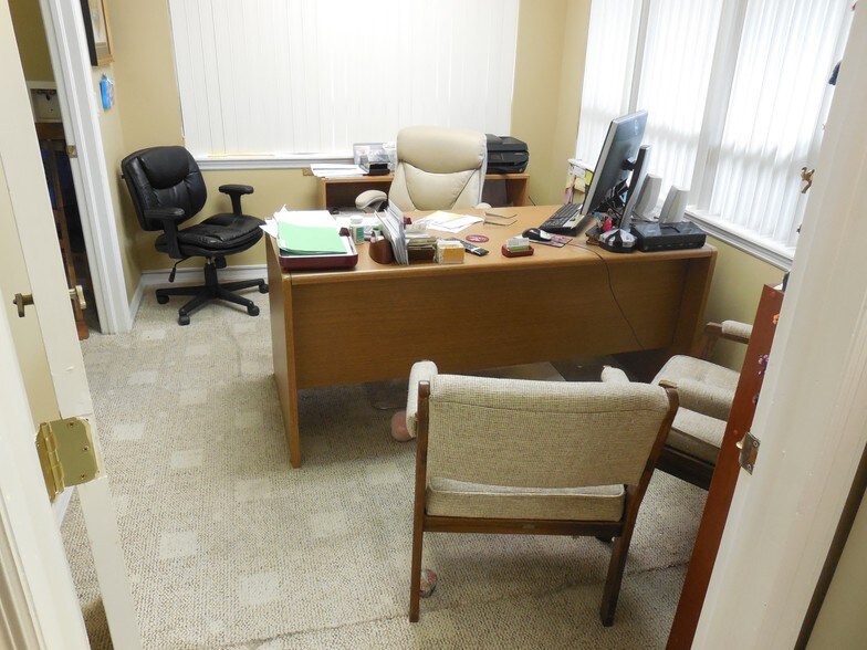 More Photos Of 12545-12551 New Brittany Blvd, Fort Myers Medical For Sale